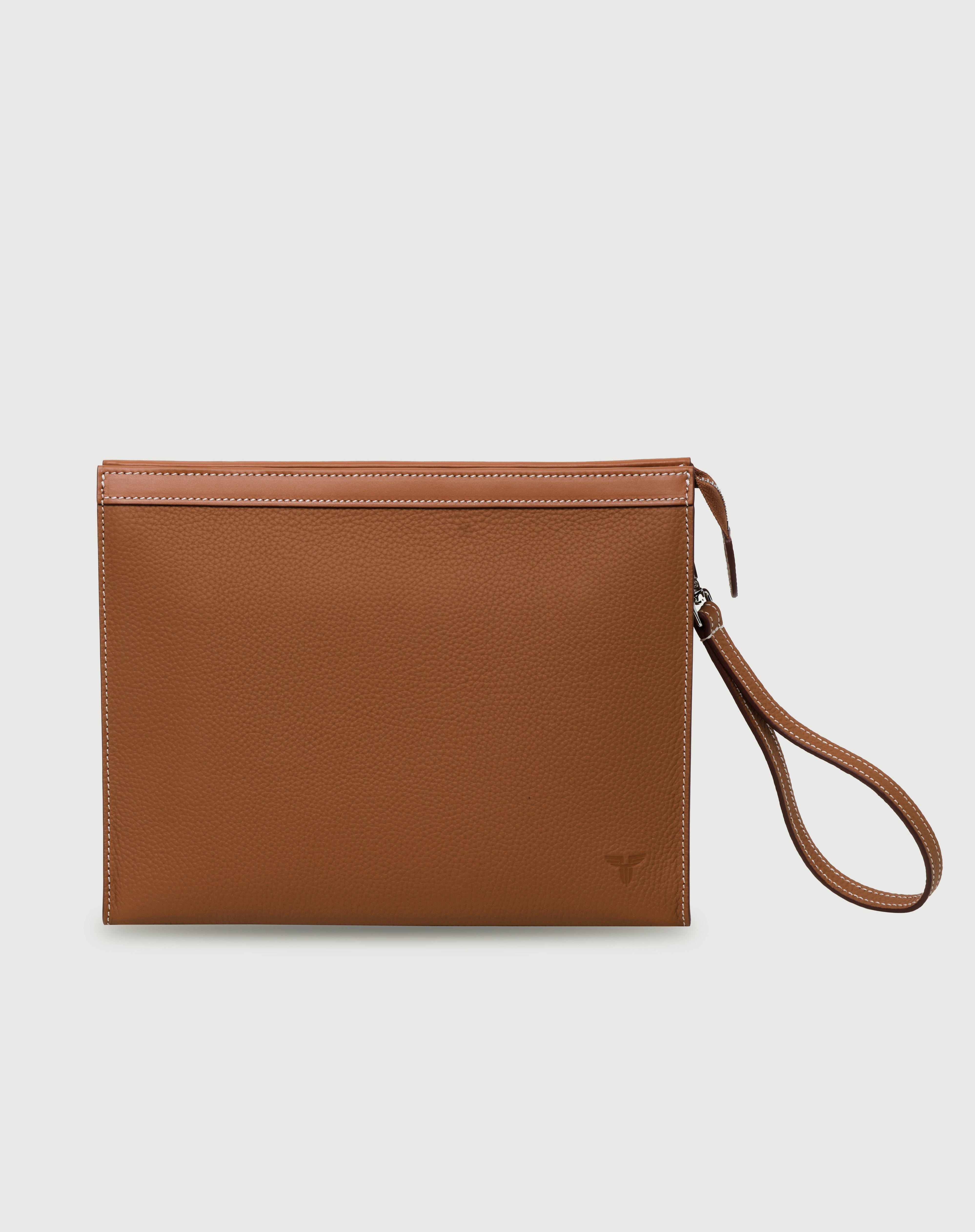 Taba renkli, deri, askılı FOHM clutch çanta, minimalist ve şık tasarım