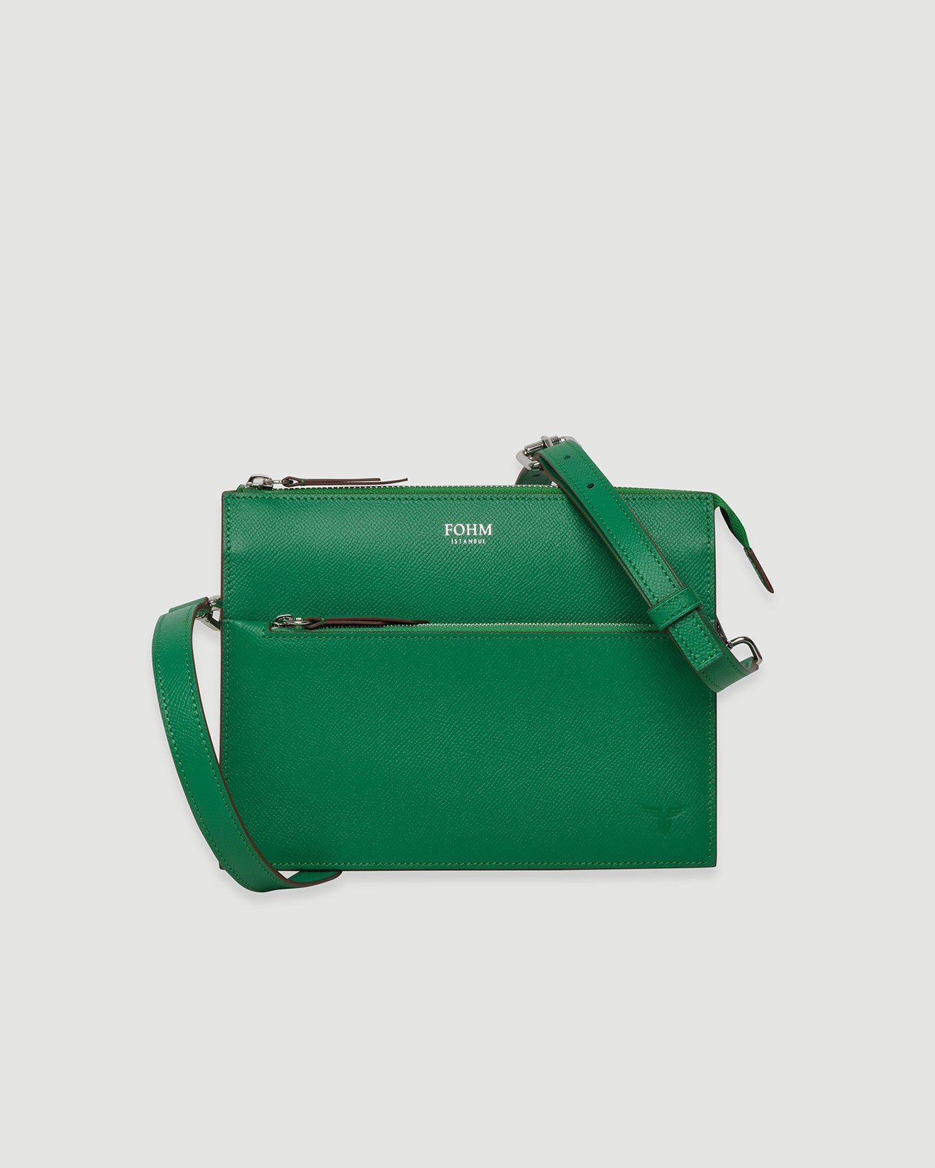Yeşil, dikdörtgen formda, FOHM marka deri kadın çanta, gümüş fermuar detaylı